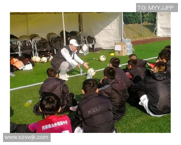 杭州足球队的拼搏之路：挑战赛背后的奋斗与坚持